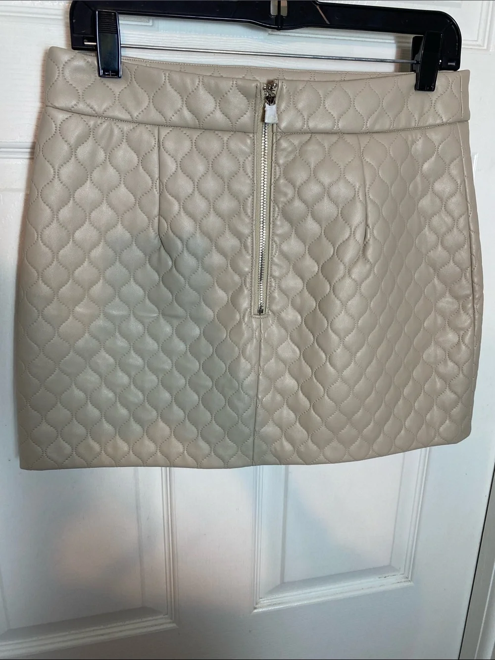 Greylin Quilted Mini Skirt in Light Taupe Size Medium